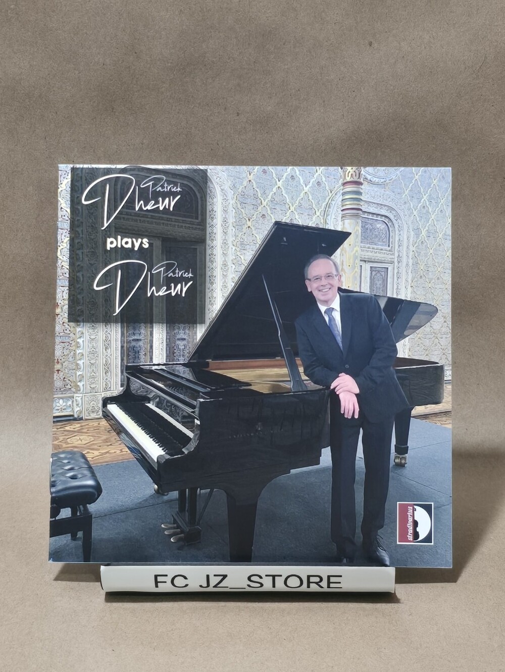 Patrick Dheur plays Patrick Dheur (Italy Import, Audio CD, 2023, Stradivarius)..